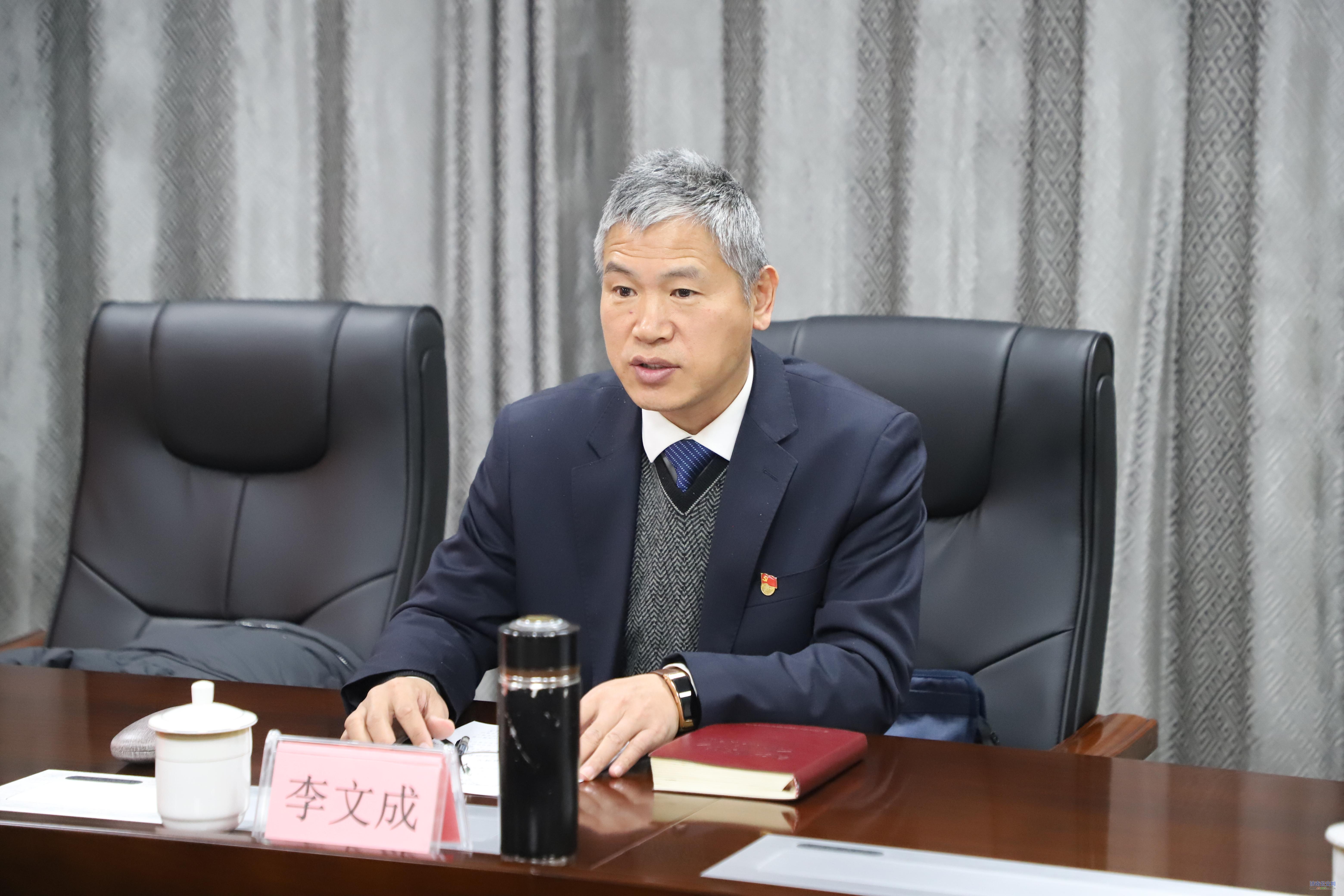 济南公交官网讯2022年2月16日上午,济南公交组织人事部部长李文成一行